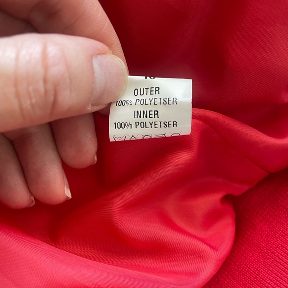 PrettyLittleThing Red Peach Skin Cropped Puffer Jacket: size 10 UK - Picture 14 of 16